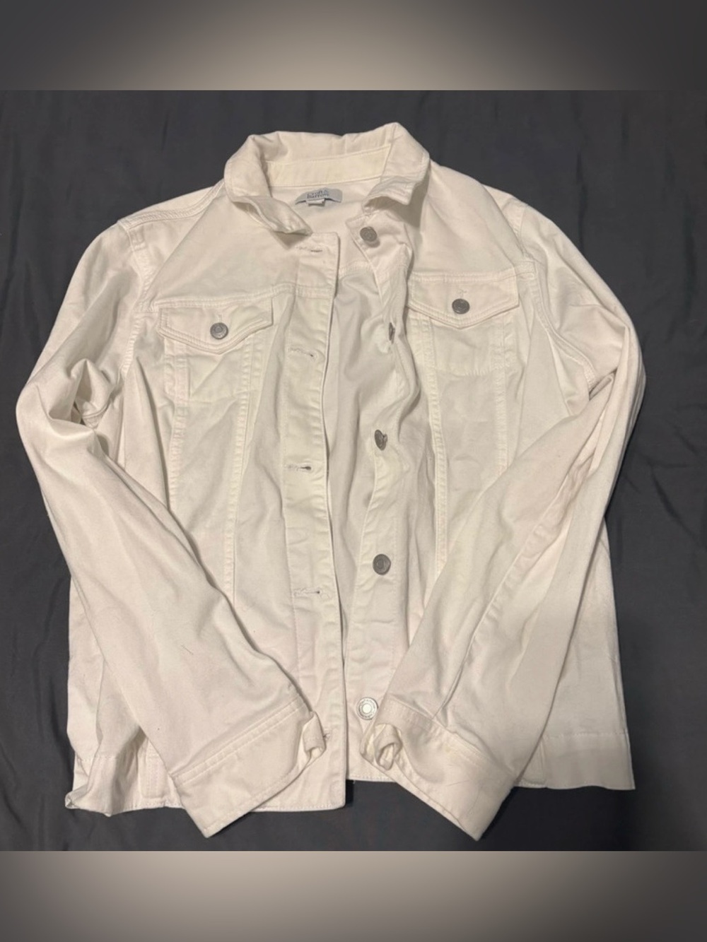 Women’s white jean jacket